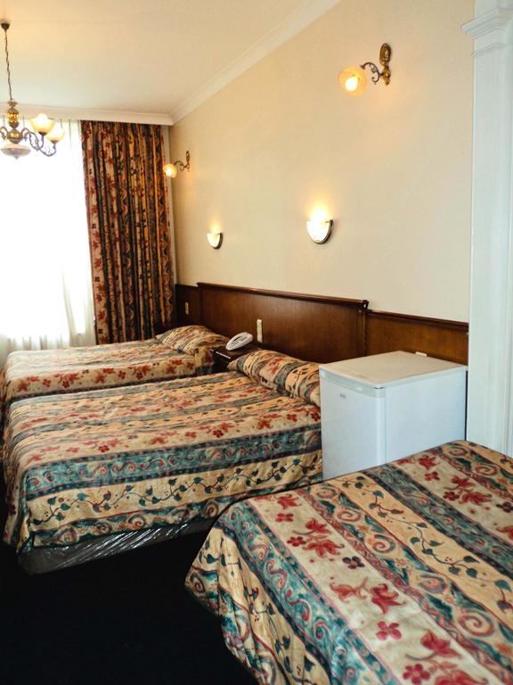 Hotel Continental Saint-Gilles Стая снимка