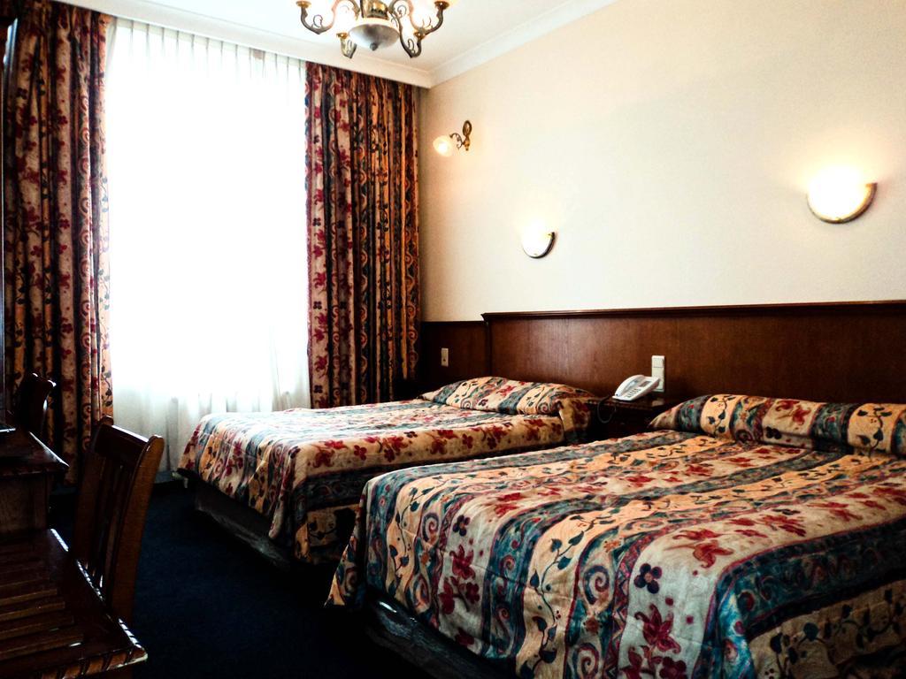 Hotel Continental Saint-Gilles Стая снимка