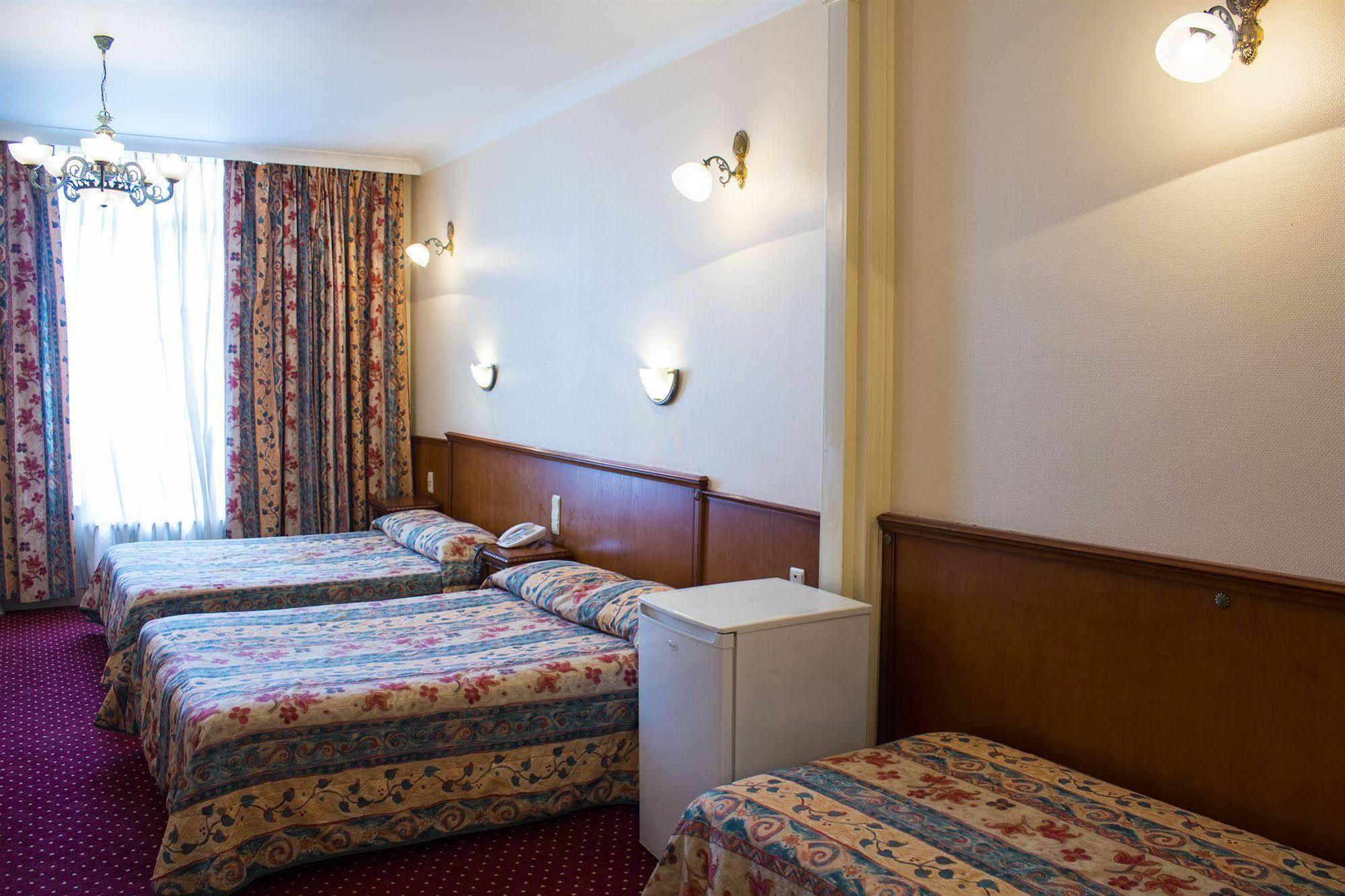Hotel Continental Saint-Gilles Екстериор снимка
