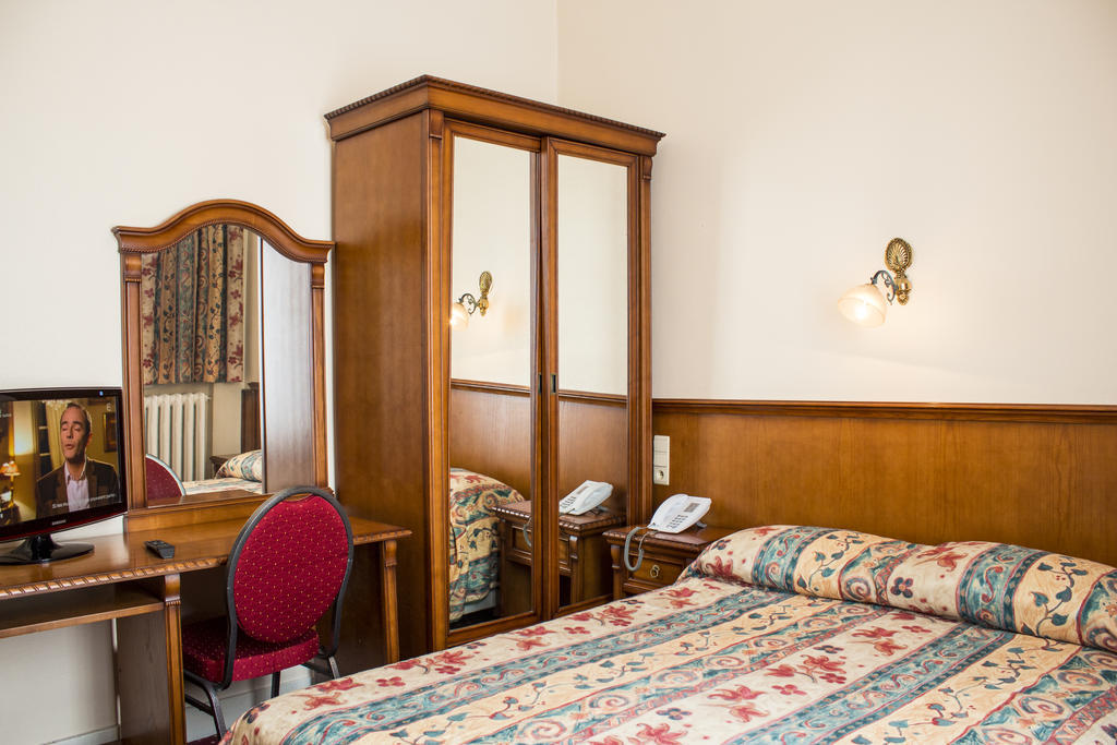Hotel Continental Saint-Gilles Екстериор снимка
