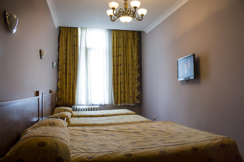 Hotel Continental Saint-Gilles Екстериор снимка